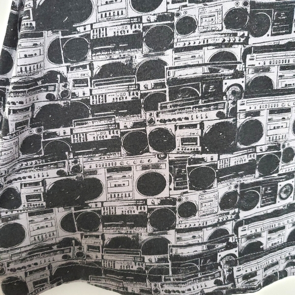 Boom Box T shirt - Picture 3 of 7